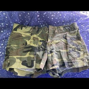 UBfree shorts. Camo. Size 3